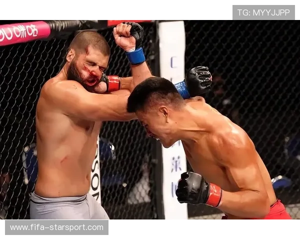 UFC重击音效太猛引观众尖叫，现场震撼瞬间瞬间点燃