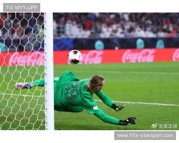 巴黎李刚仁传球手感训练更顺畅：揭秘足球天赋背后的秘密武器