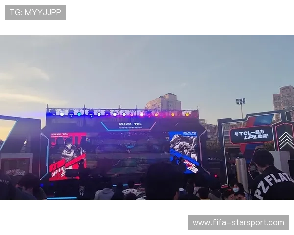 LOL赛场精彩瞬间不断涌现，lol赛场精彩瞬间不断涌现什么意思